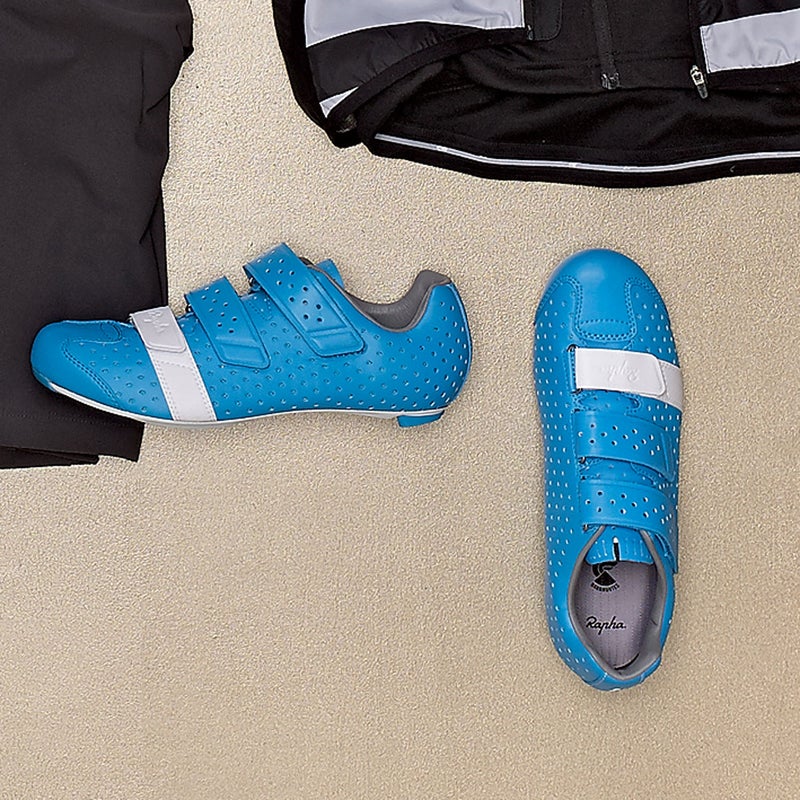 We love the retro look of the synthetic upper and the three Velcro closures, but this ($400) is no throwback: it has a thin carbon sole for efficient pedaling and an adjustable-arch cork footbed. rapha.cc