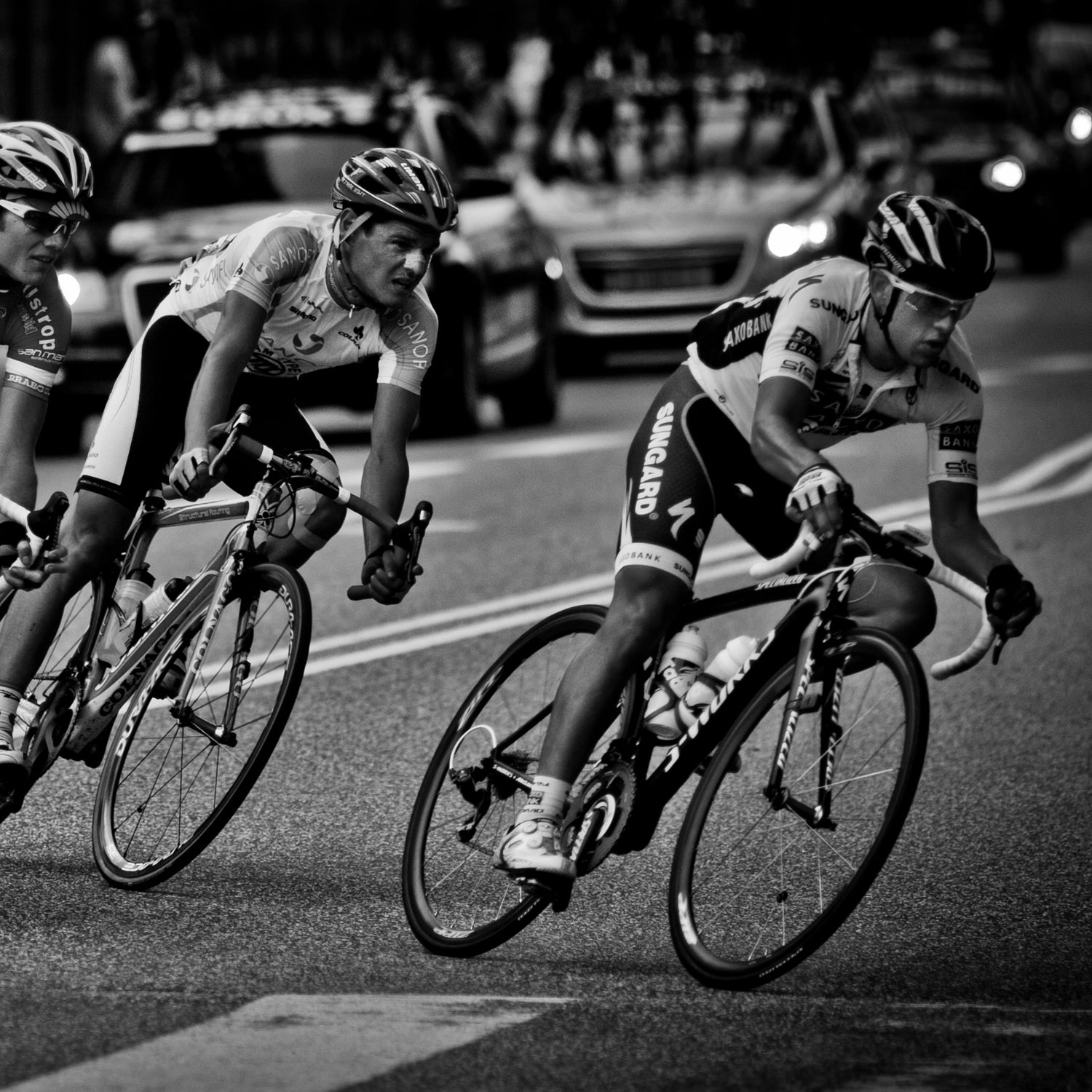 Richie Porte (front) got a flat tire toward the end of the Giro's Stage 10 and was offered a spare from a fellow cyclist on an opposing team.