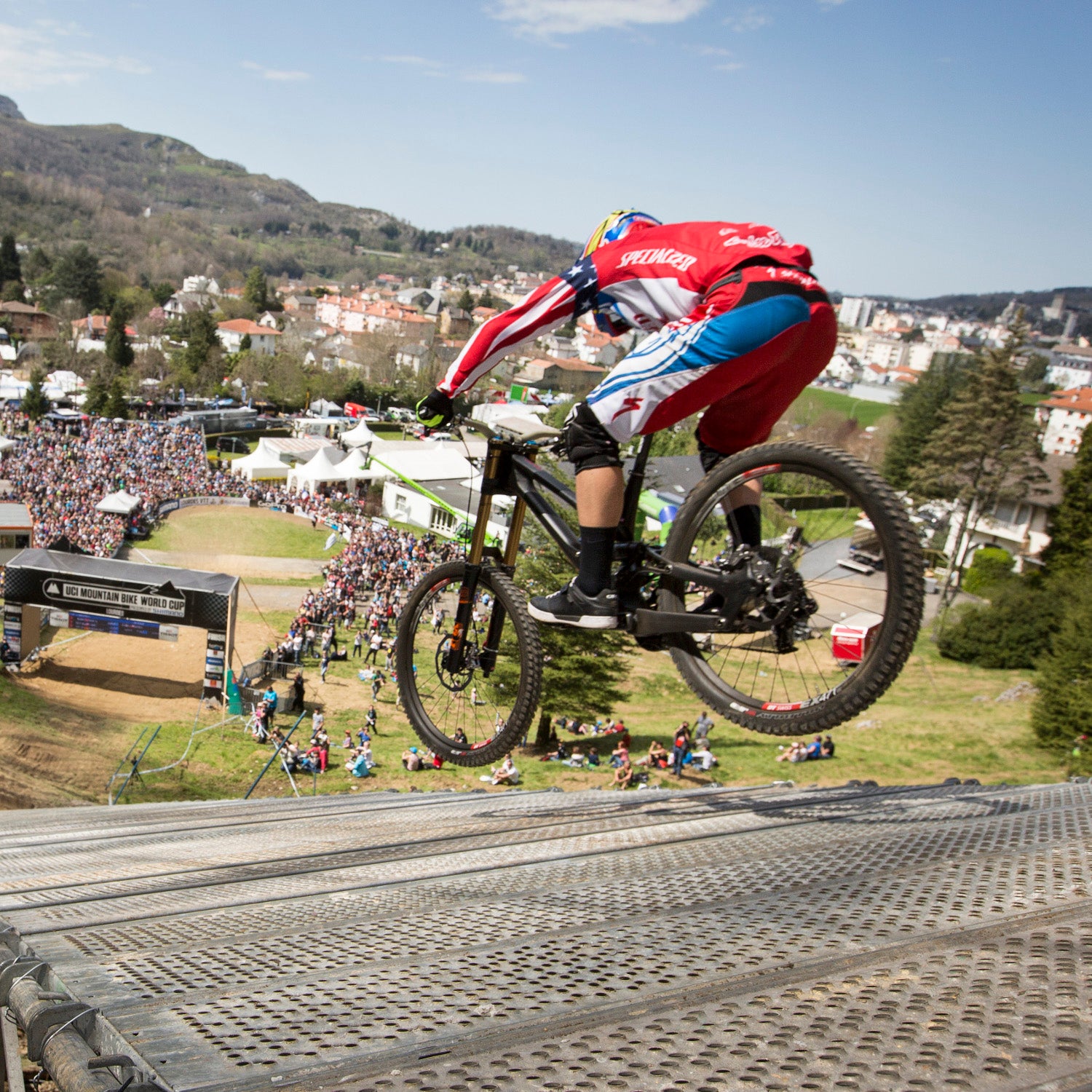 Despite a broken chain, Aaron Gwin once again emerged victorious at the World Cup downhill course in Leogang, Austria.