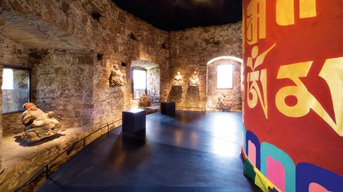 Firmian’s exhibition and design theme is the subject of man’s encounters with the mountains, with Messner describing the content as showing “what effect the mountain has on people.” Pictures, memorabilia, and sculptures line the castle hallways while a separate exhibit documents the history of the castle and the Firmian region.