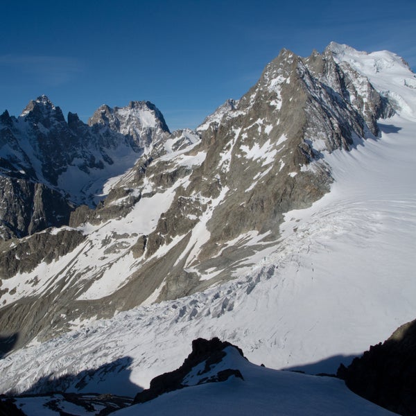 An avalanche in the French Alps killed seven climbers and severely injured one.