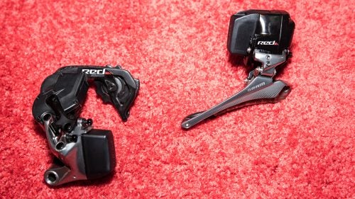 Given that SRAM is bringing an electronic drivetrain to market six full years after Shimano released its first road Di2 group, the company had to deliver something truly groundbreaking if it hoped to be relevant. Impressively, eTap Red takes SRAM from playing catch-up to leading the field.
Read more about SRAM eTap Red.