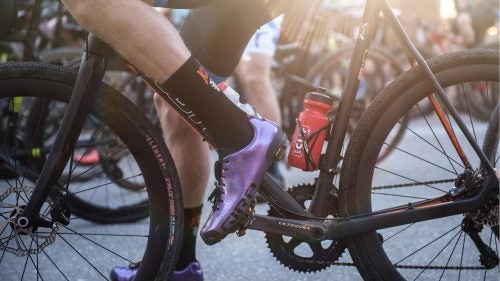 Riders rolled out en masse at 8:00 Saturday morning. They had picked their steeds carefully: Most rode cyclocross bikes with tubeless 38c- to 40c-wide tires. In hindsight, I realize my weapon of choice should have been a super-lightweight hardtail like the Juliana Nevis.
