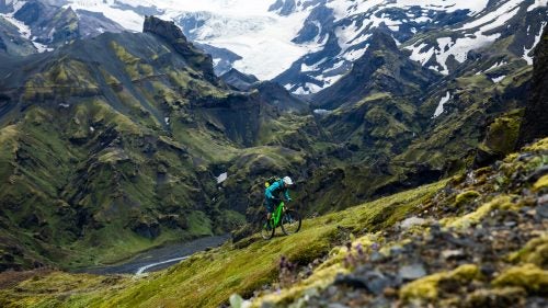 Overcast and surrounded by glaciers, the cool temps made for perfect riding conditions.
Here, Seward is powering up one of the punchy climbs spread throughout Iceland’s unpredictable volcanic terrain.