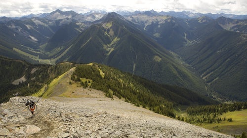 Gavelda was among the first to ride the newly built Peak to Creek trail on Reco Mountain, in British Columbia’s Selkirk range, when he joined pro mountain biker Darren Butler there in August. “I hadn’t had a trail start at the literal peak of a mountain before,” says the Durango, Colorado, photographer, describing the 360-degree view and 100-foot shale face on either side of the path. “The rest of it is an alpine pump track—you can just float through it. I’ve never ridden another mountain-bike trail like it.”
THE TOOLS: Canon 5D Mark III, 24-70mm f/2.8L lens, ISO100, f/7.1, 1/200 second