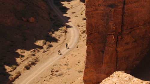 Last September, Medhurst visited Kazakhstan’s remote Charyn National Park, near the border with China and Kyrgyzstan, with writer Tristan Kennedy. Over three days mountain-biking along the park’s 700-foot cliffs, they saw almost no one, apart from the driver of the 4x4 that took them to the top of Charyn Canyon, where the photographer captured Kennedy and his brother, Rowan. “It was important to show how massive and empty the place was,” says Medhurst, who lives in London. “There was nobody there but us.”
THE TOOLS: Canon 1D X, 70-200mm f/2.8 lens, ISO 500, f/5.6, 1/2,000 second