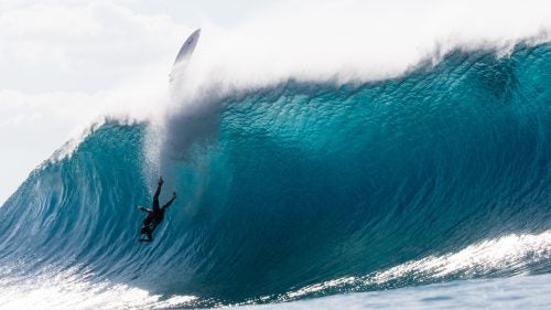 Midway through the final heat, McNamara tried to sneak into this wave. He emerged unharmed, but his board snapped in half.