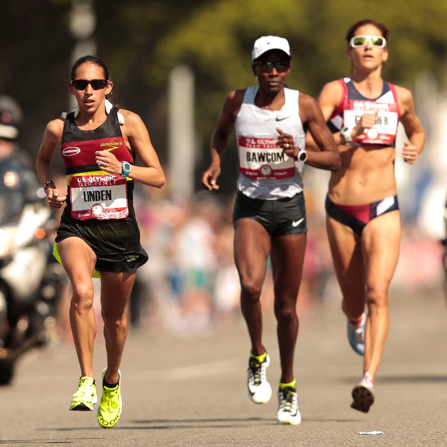 Des Linden, left, was confident her trademark patience would pay off. She finished second.
