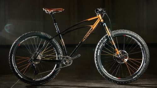 Retrotec is a classic mountain bike brand. Here, Curtis Inglis continues the classic Triple design built around modern 27.5+ tires.