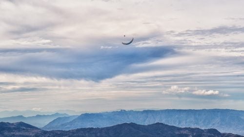 Henzi performing some advanced wingover acrobatics on his paraglider. We call him our “flying sensei,” and he’s also one of the most adventurous pilots in the U.S.