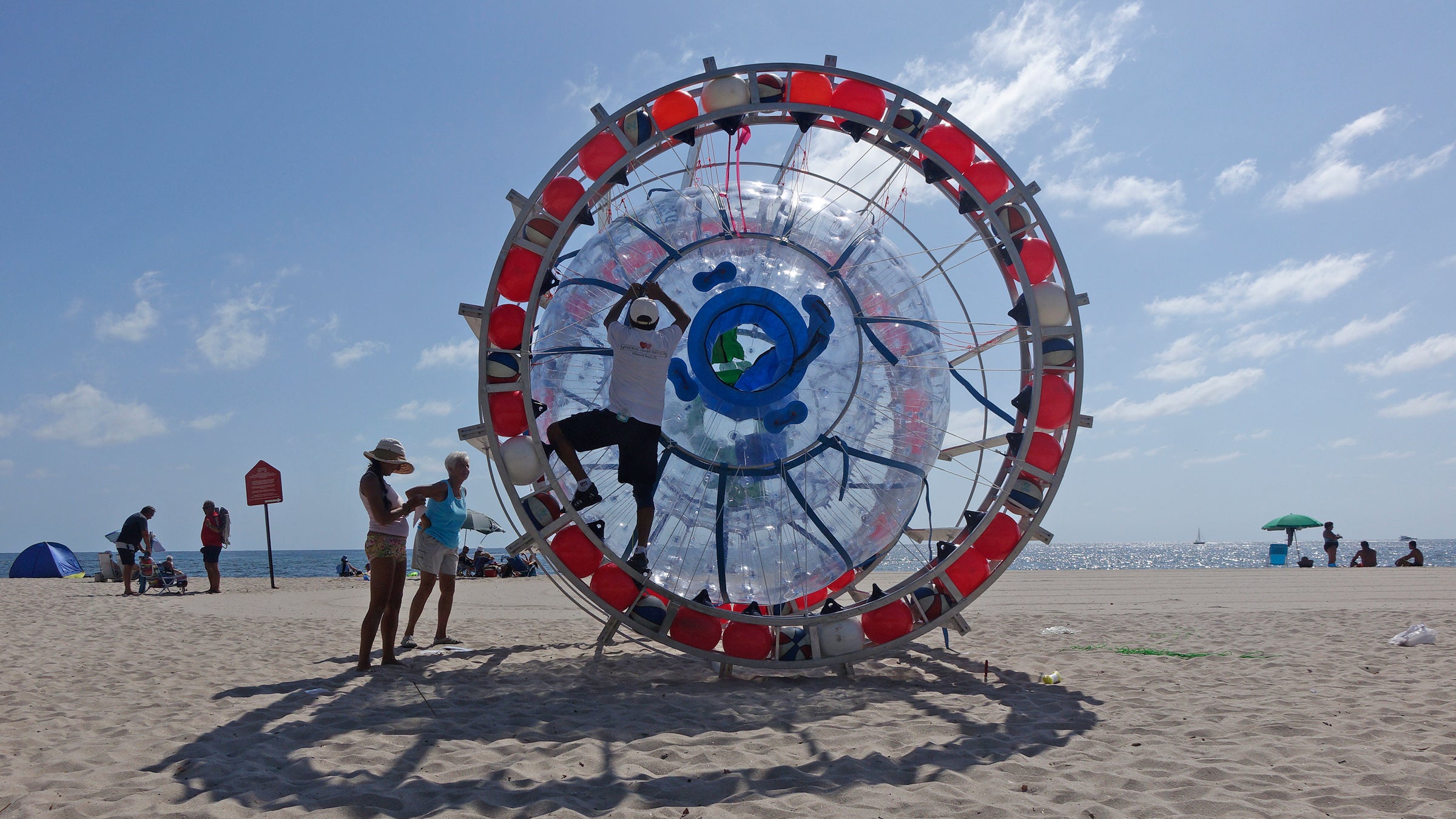 Running Across the Ocean in a Bubble Is as Stupid as It Sounds