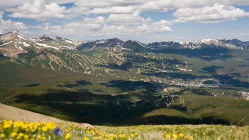 The trail runner’s answer to the Tetons’ Grand Traverse, this 16.4-mile route along the crest of the Tenmile Range climbs 8,100 feet and links Frisco and Breckenridge via 10 peaks 12,500 feet or taller, topping out with Peak 10 at 13,633 feet. A few points require airy class 3 scrambling. A good time is eight hours.