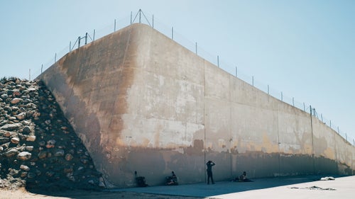 You can’t always see overscaled infrastructure like this in the city. It makes for good shade or a nice picture.