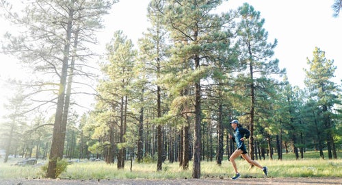 After Western States in June, Walmsley hit the reset button. He started building up his mileage from scratch. The first week back, he ran a grand total of six miles, followed by a 14-mile week. Once he hit 40, Walmsley began adding ten miles per week. He says that this incremental approach resulted in the “prettiest build-up” he’s ever had, one that peaked with a 125-mile week less than a month before his FKT.