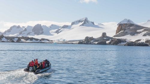 Although competitors were traveling light by 4 Deserts standards, everyone was required to bring a dropbag of gear when they were transported from the Plancius to Antarctic land on Zodiac dinghies. As a sudden influx of pack ice has the potential to endanger safe passage on the Zodiacs and indefinitely delay re-boarding of the Plancius, racers must be prepared to spend the night on land, and were instructed to bring a bivy and sleeping bag on shore with them everyday. (This did not happen in 2016, though one day of competition was cut short because incoming ice threatened to block the waterways.)