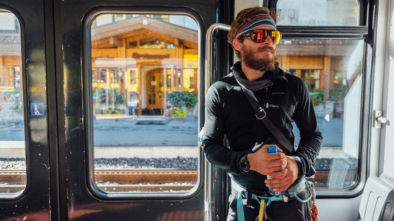 The Revo Traverse looks just as good in town as it does on a summit. Paired with a harness, you'll be a hit on Chamonix's bar scene.