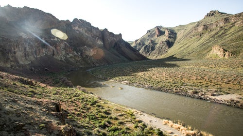 It’s no accident Owyhee—pronounced ”oh-why-hee,” or “oh-wah-hee”—sort of sounds like our 50th state. When three Hawaiian fur trappers disappeared in this river basin in the late 1800s, their comrades named the watershed and its soaring highlands in their honor. Today, the Owyhee Canyonlands are about as isolated as you can get in the lower 48. Malheur County’s population density amounts to three souls per square mile. No markers guide Owyhee River rafters or Oregon Desert Trail thru-hikers, and the night skies are among the least light polluted on earth.