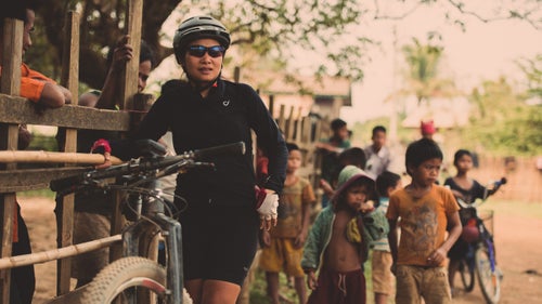Rusch chose a full-suspension Niner Jet RDO as her ride, while Nguyen chose a Niner Air RDO hardtail. “She was bummed,” says Rusch. Due to the length and varied terrain, a full-suspension setup turned out to be the better choice.