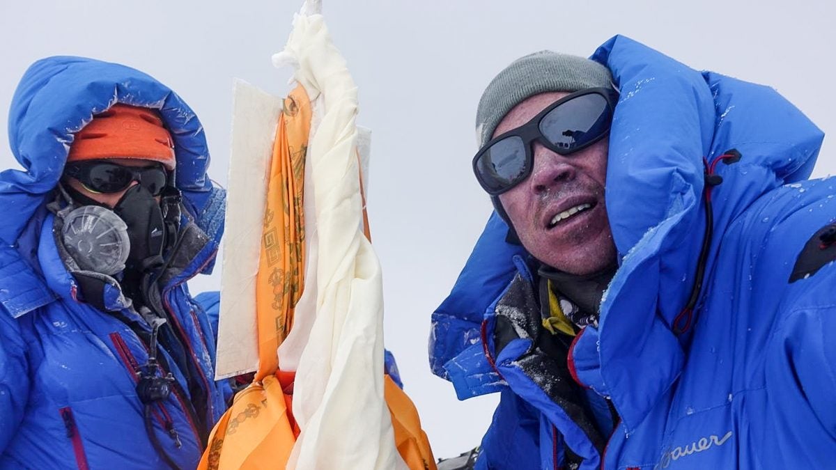 What It Takes to Climb Everest with No Oxygen Outside Online