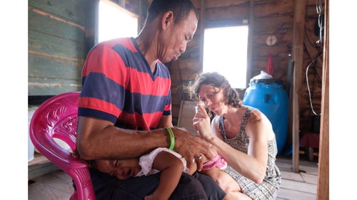 Cripps, an experienced ICU travel nurse, administered an antibiotic to an infant that had been ill with vomiting and diarrhea for four months. The father traveled two full days on an emergency panga boat to obtain the medication.