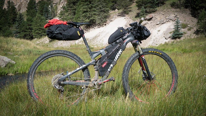The Topeak Frontloader 8, Backloader 10, and Toploader .75 shown with the Salsa Spearfish Frame Bag.