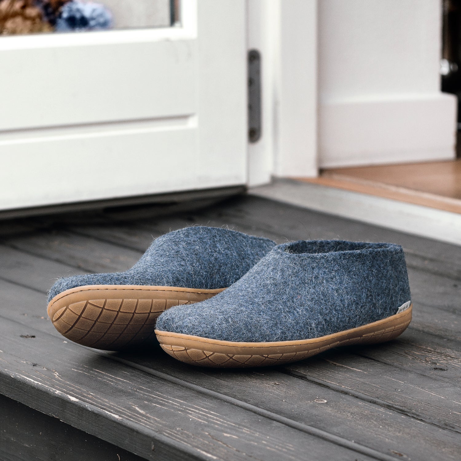 slippers for outside