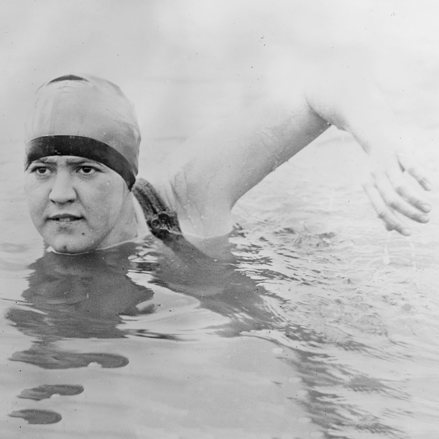 Unlike many of the women swimmers at the time, who trained in pools, Ederle developed unusual strength and stamina from playing in the ocean all day.