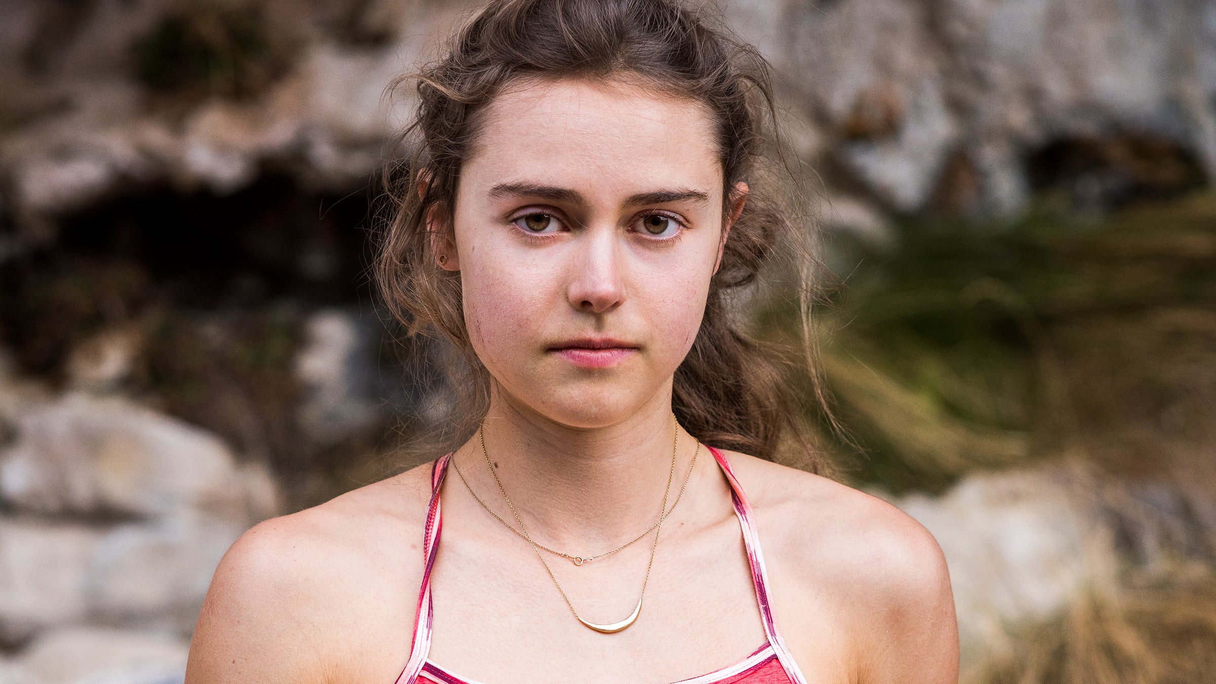 Hayes preparing for her attempt of La Rambla in Siurana, Spain.