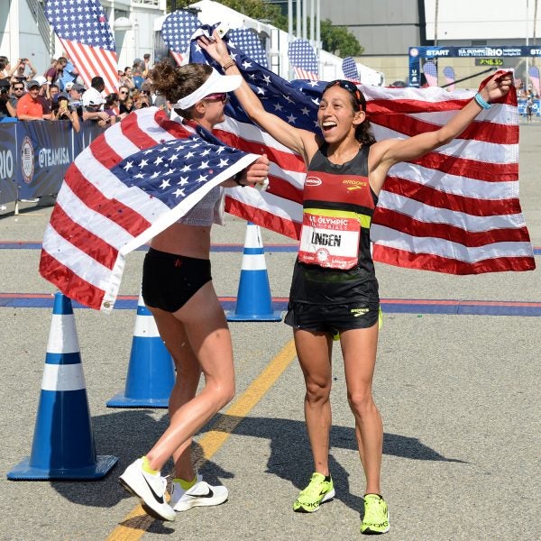 Amy Cragg and Desi Linden at the U.S. Olympic Team Trials in 2016.