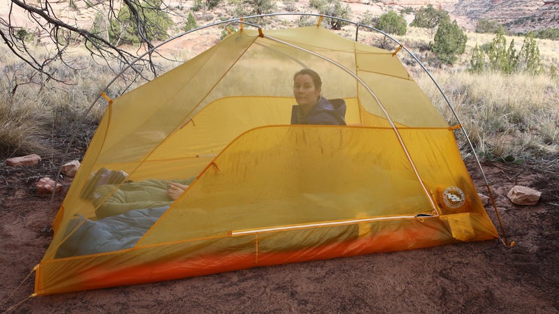 The 42-inch peak height provided ample head space, especially with the crossover roof pole. It makes the side walls more vertical and creates more interior room.