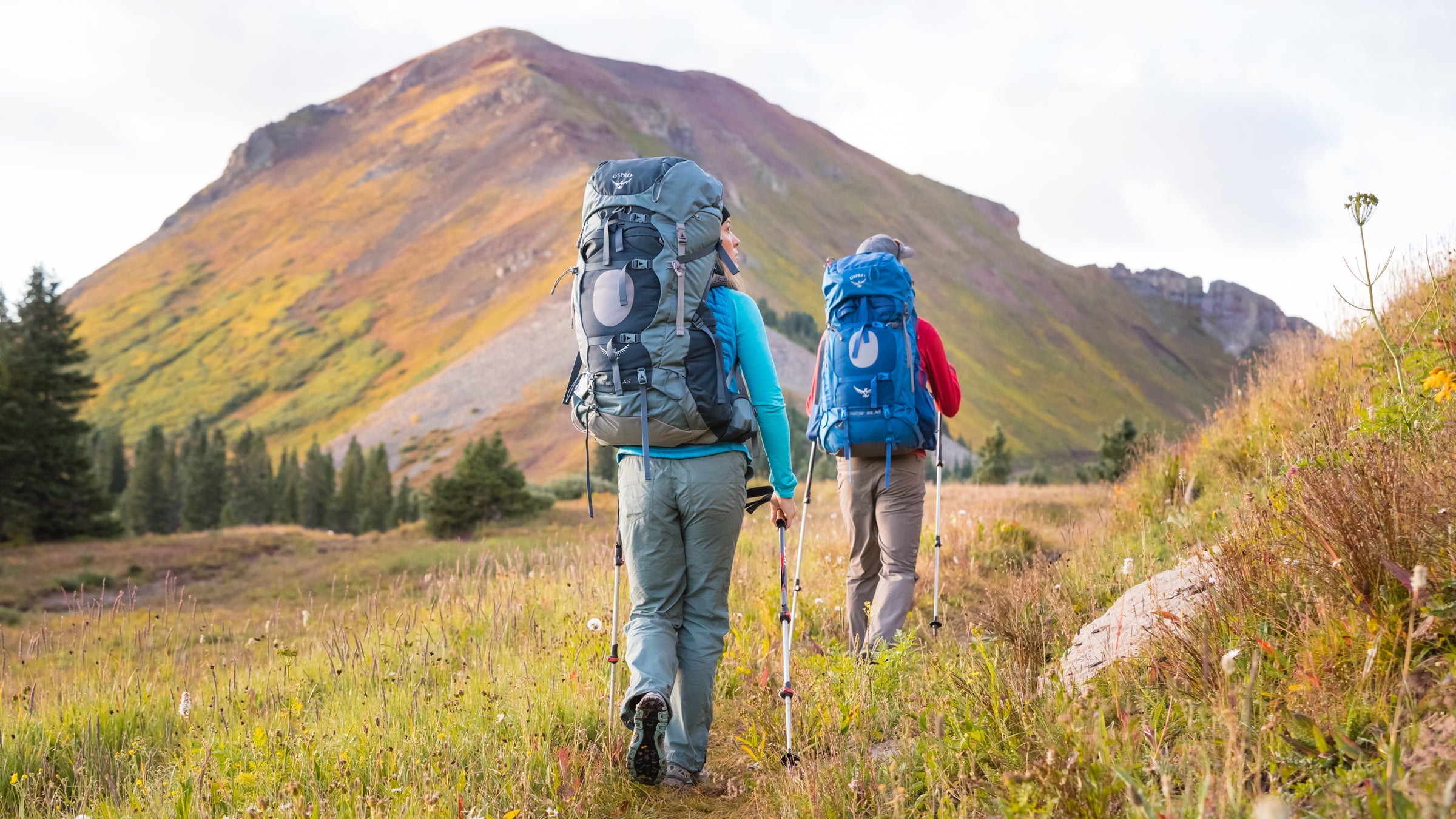 Hike обзор. Hiking and backpacking разница. Hiker европейский. Как называется река хайкинг. Хайкинг шелк.