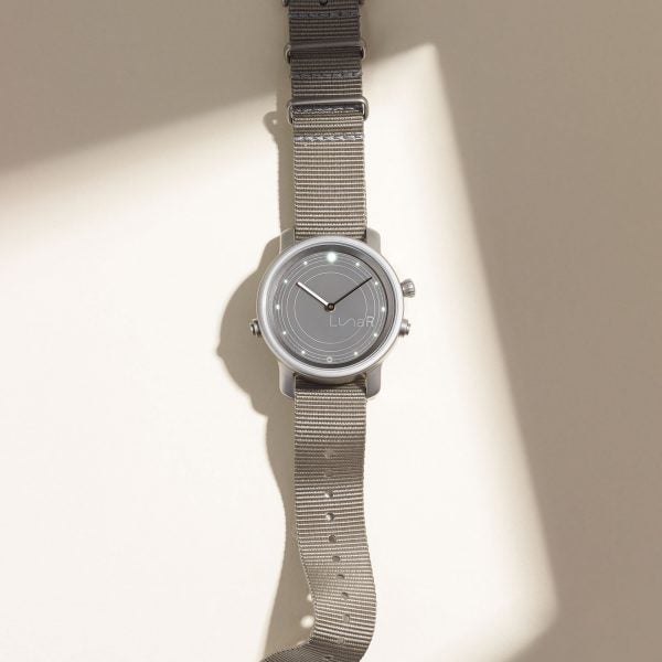 smartwatch solar battery