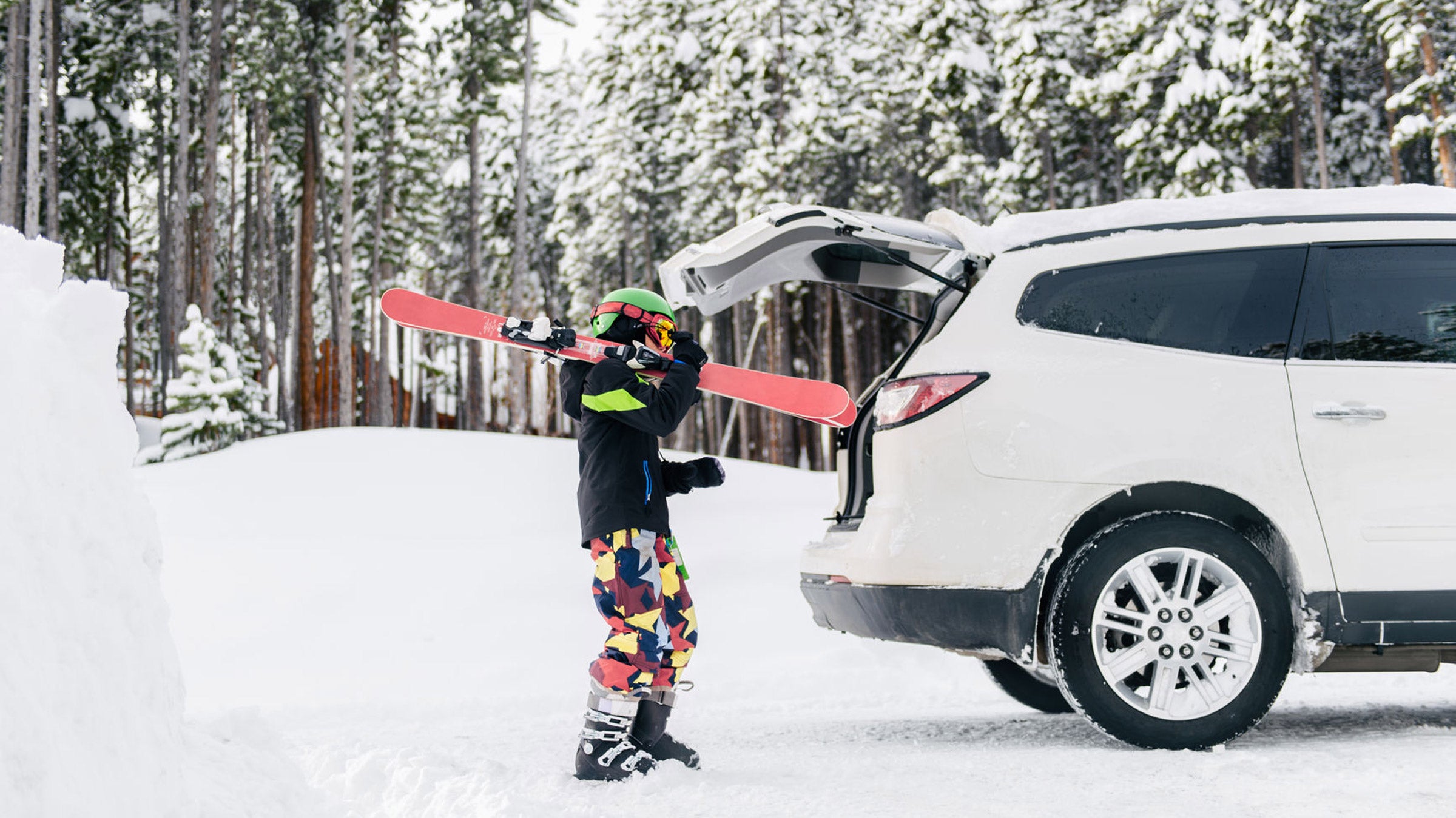 Never worry about getting to the ski slope without a boot or damaging your gear while traveling again.