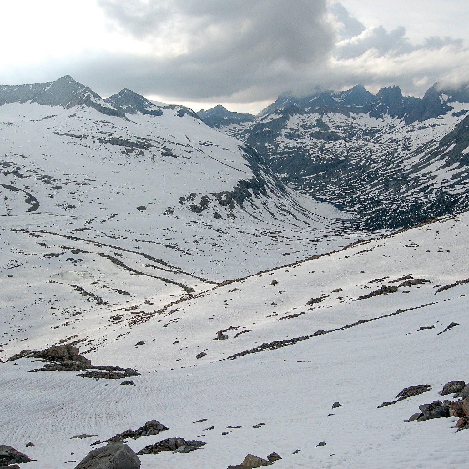 Palisades Lakes as seen from Mather Pass, on the Pacific Crest and John Muir Trails. This photo was taken in late June 2006, after a less wet winter than 2018–19.