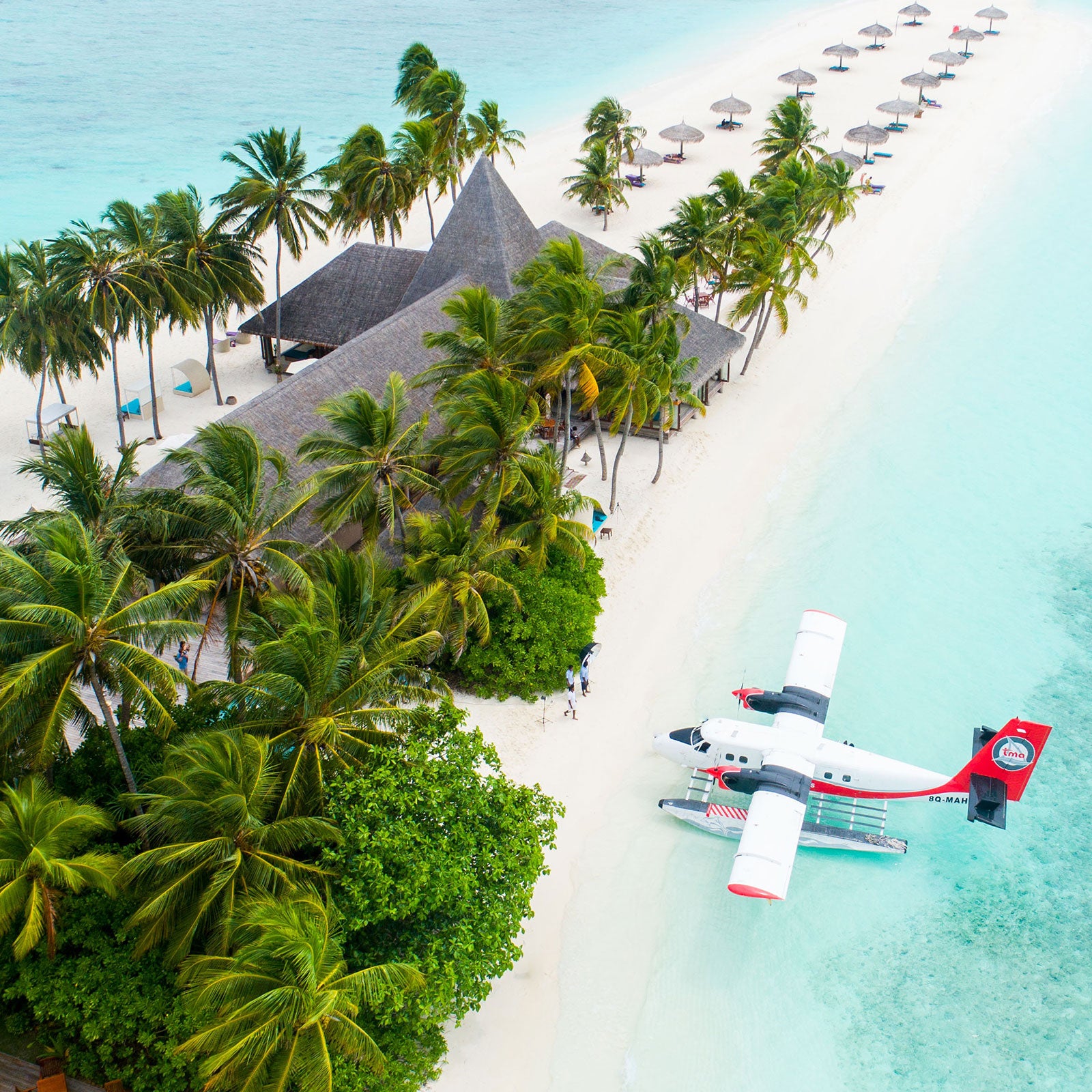 What to know when you’re thinking of booking your next trip with a travel agent
