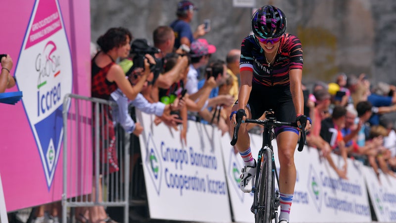 Katarzyna Niewiadoma racing in Italy in July 2019