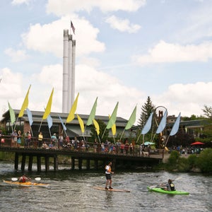 Racers paddling in Bend, Oregon