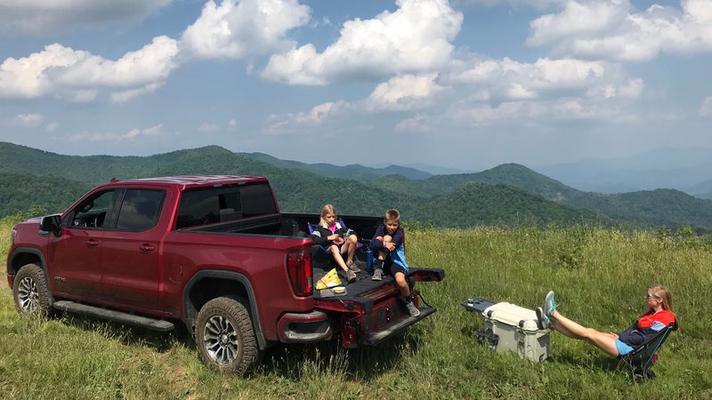 GMC Sierra tailgate