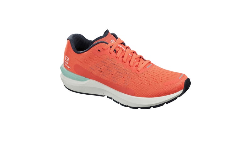 Road running shoes