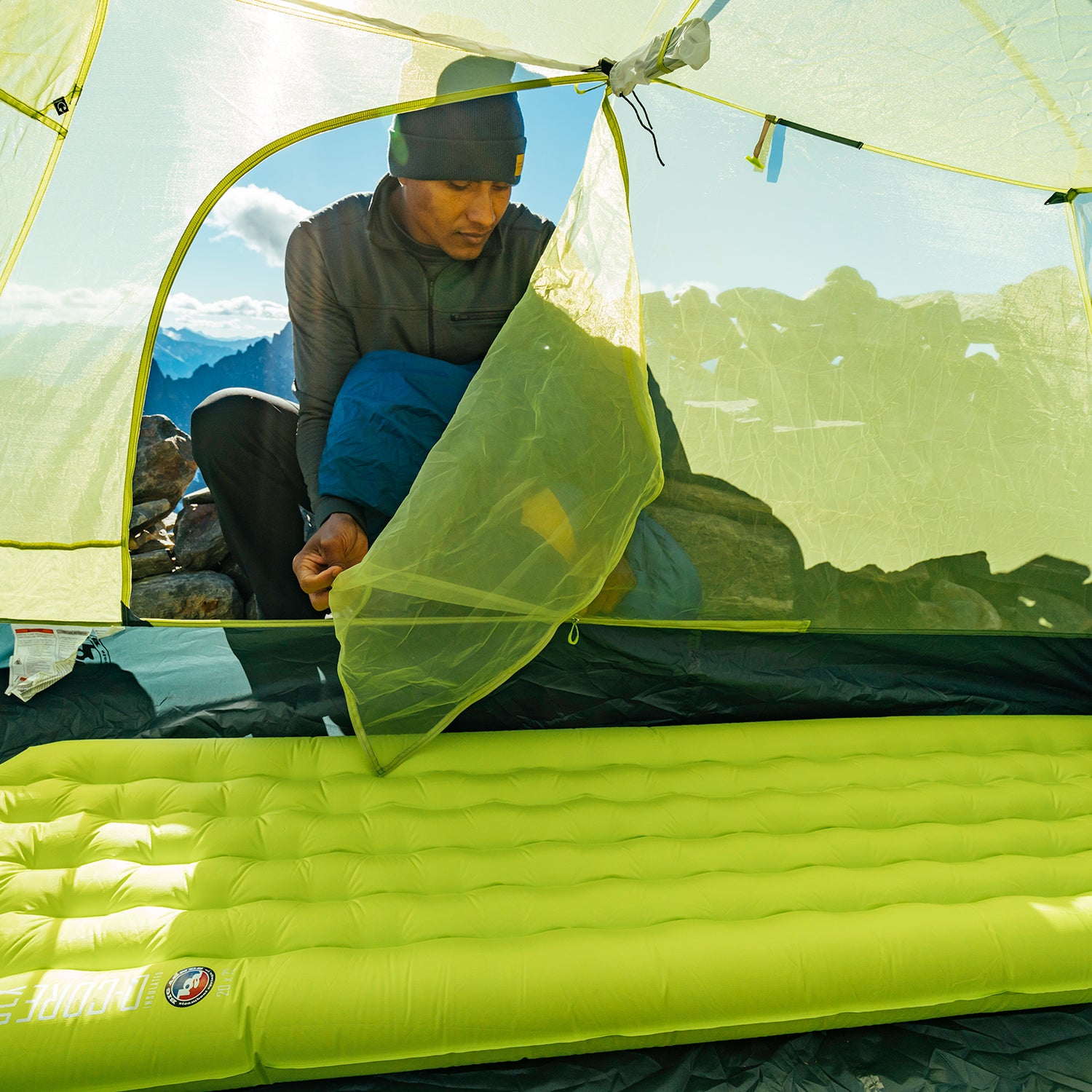 Here are some dos and don’ts for those who want to try their hand at sleeping-pad repair.