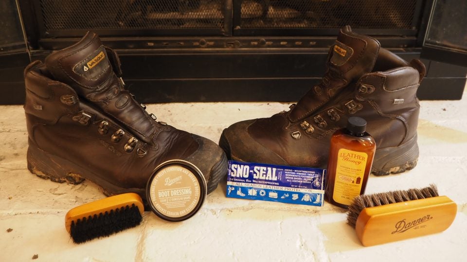 How to Clean and Care for Leather Boots Outside Online
