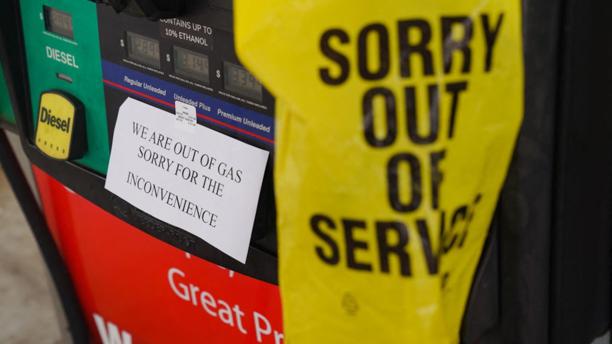 How to Safely Store and Transport Extra Gasoline Outside Online