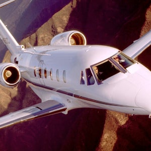 United Airlines Proposed to Use Corporate Jets