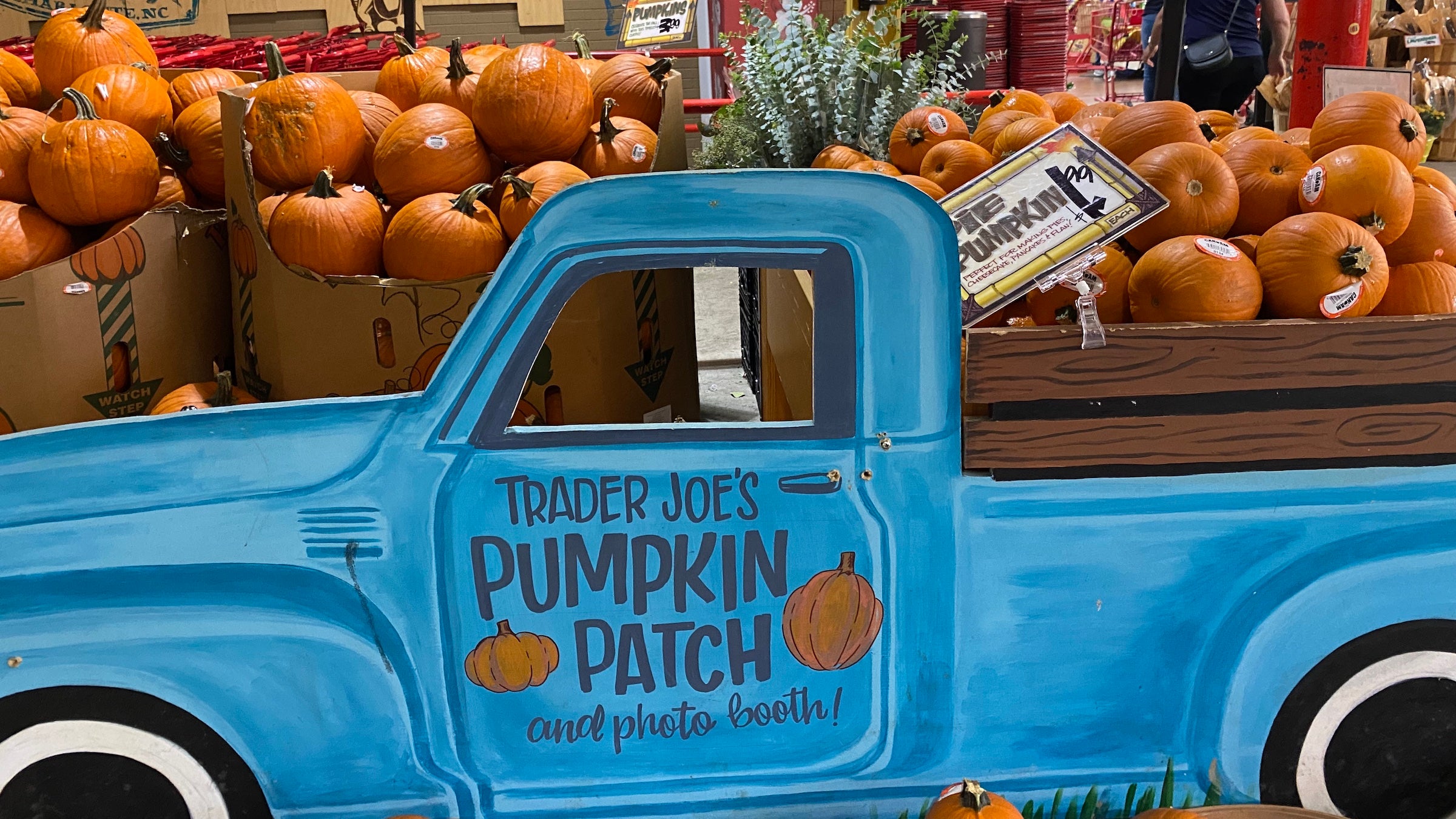 How to Make Your Leaf-Peeping Hike Taste Like Fall, Too