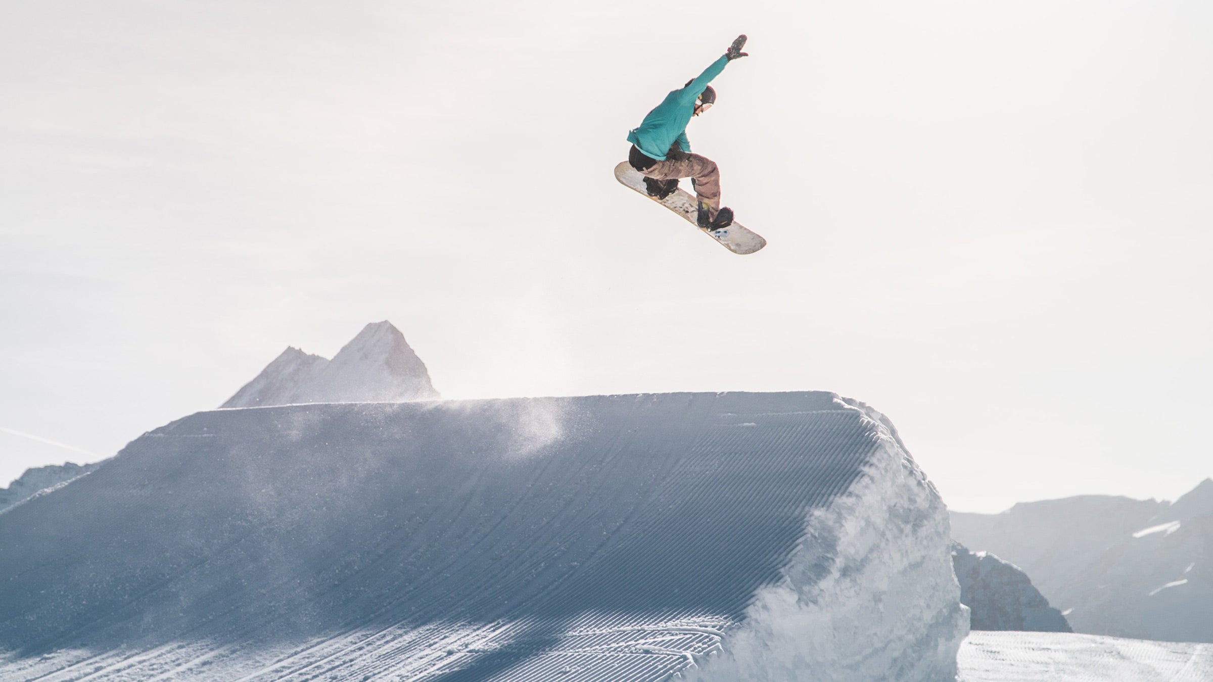 Runner-Up Review: The Snowboards That Almost Made Our 2022 Winter Buyer’s Guide