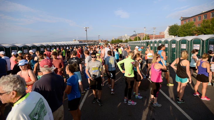runners waiting for porte-johns