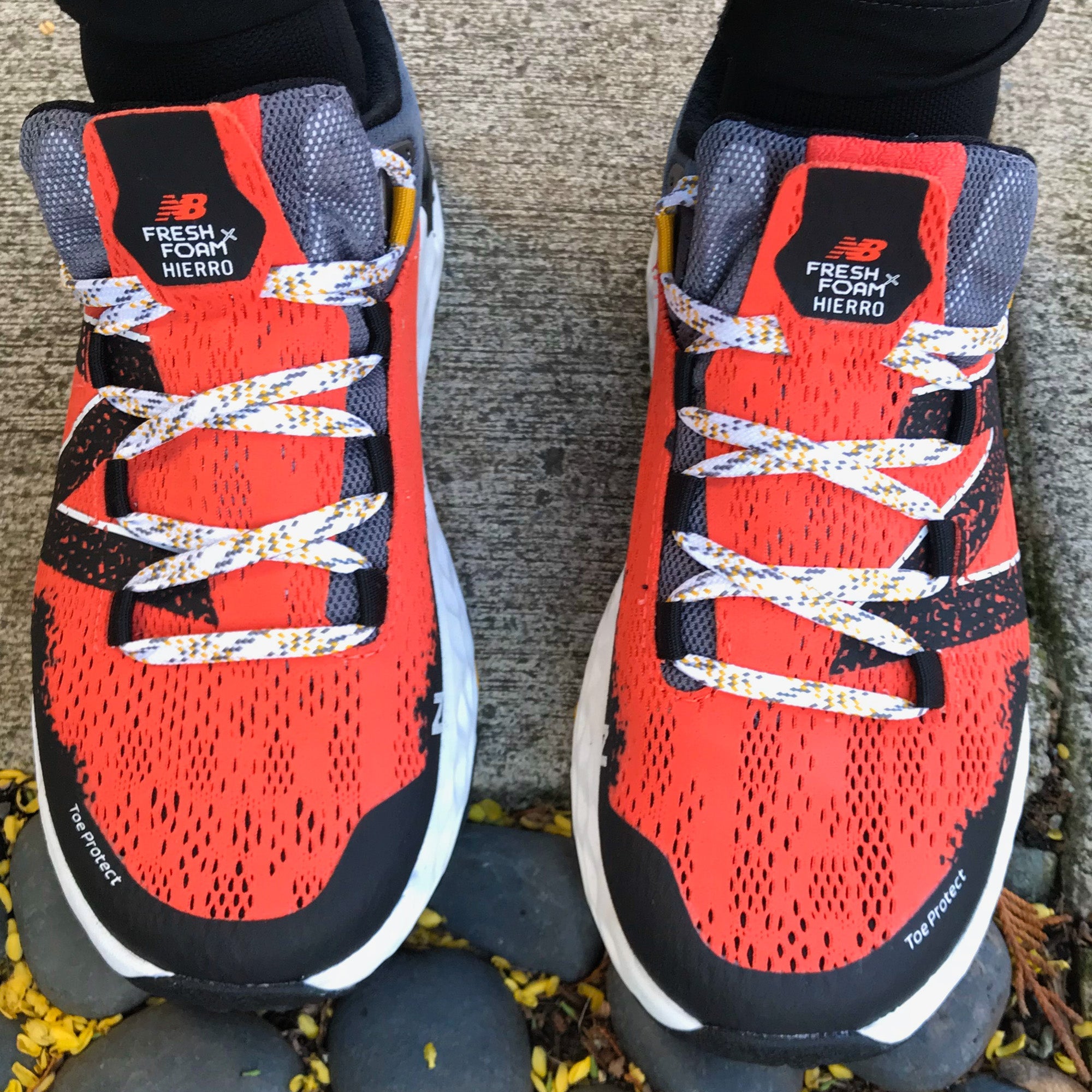 new balance hierro v5 red