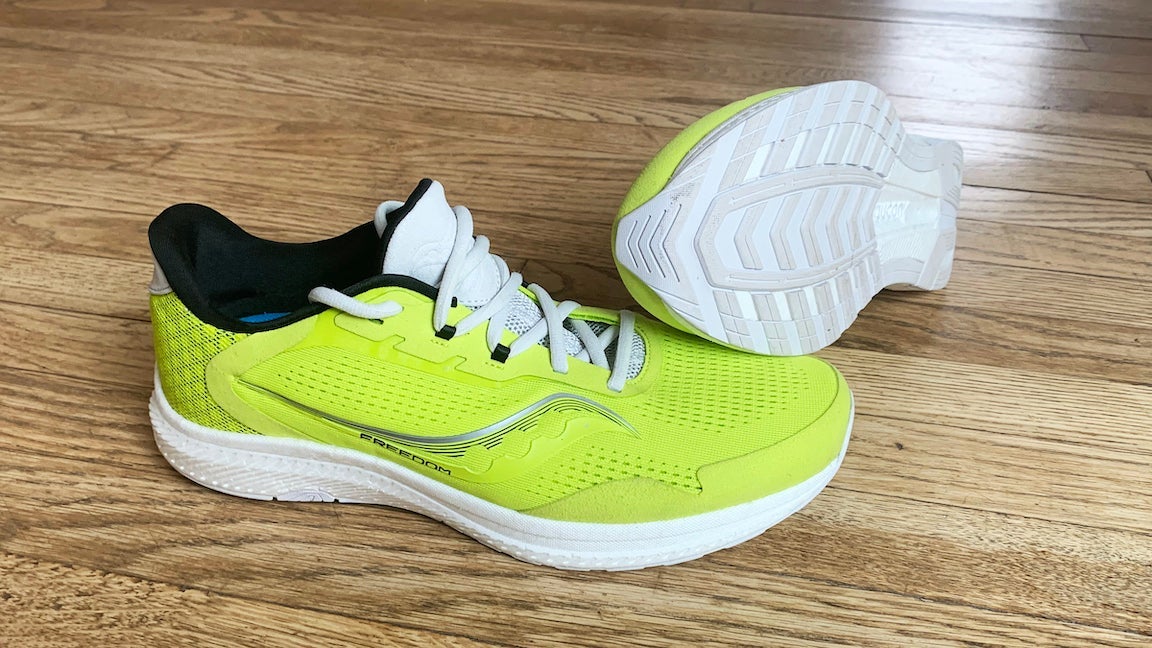 Picture of the Saucony Freedom 4 in mustard yellow.
