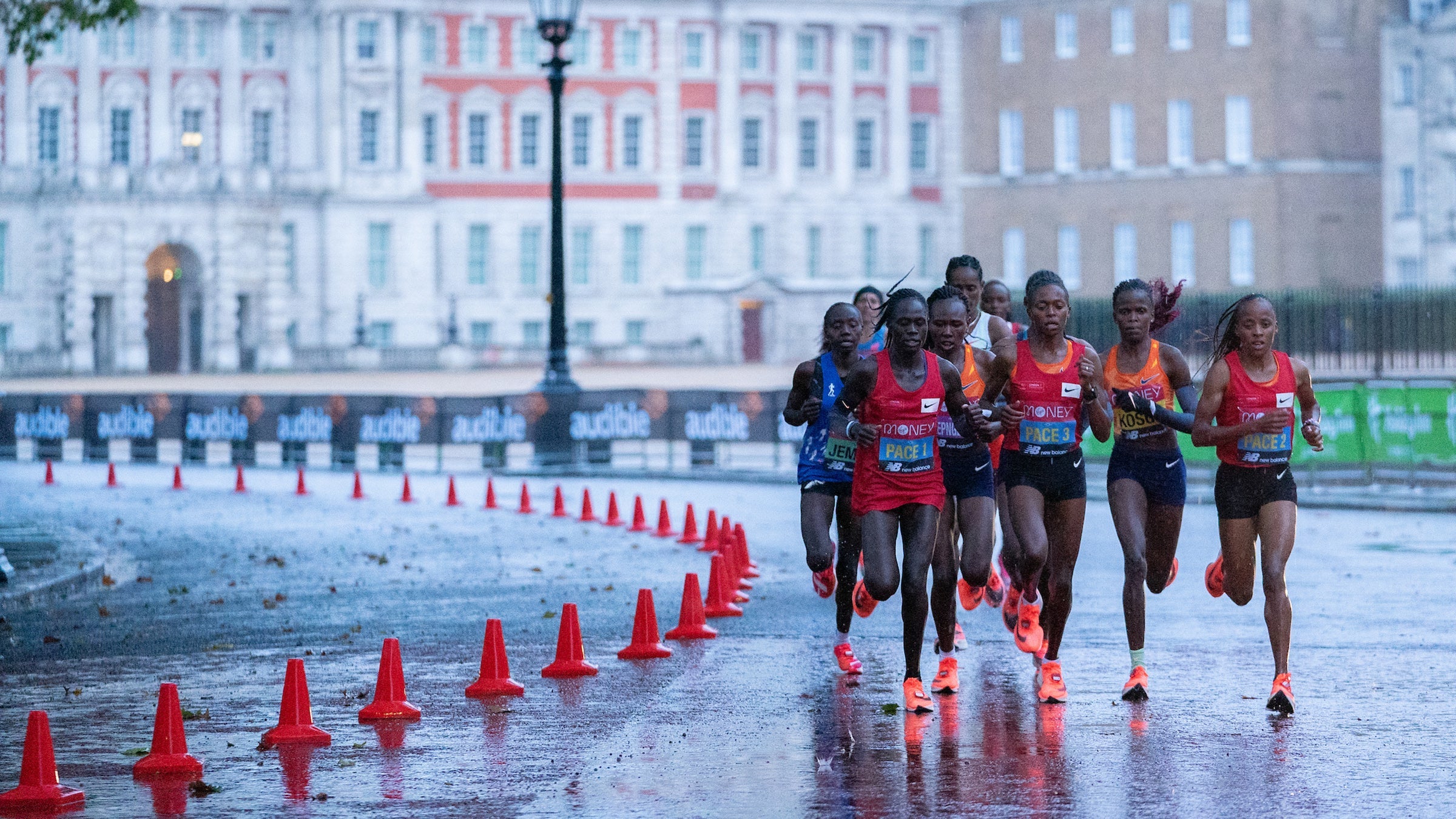 women's lead pack at the 2020 London Marathon
