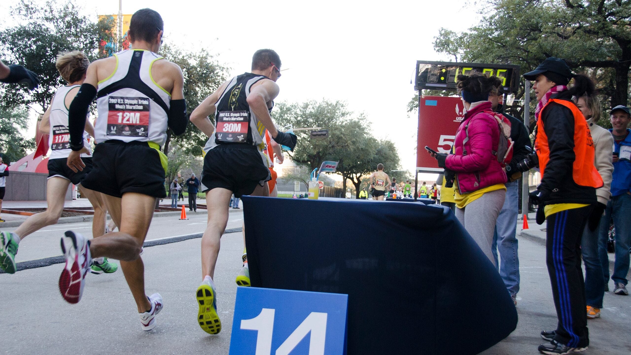 elite fueling table Houston Marathon Trials